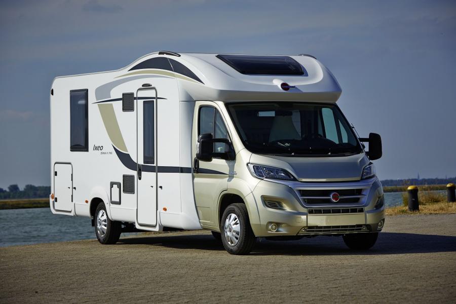  Burstner Ixeo time it 745 2015 года  (фото 5 из 10)
